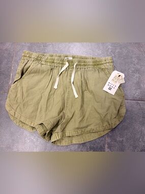 NWT Billabong Shorts